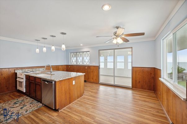 Interior, Kitchen, Pendant Lights, Recessed Lighting, Wood Texture Flooring