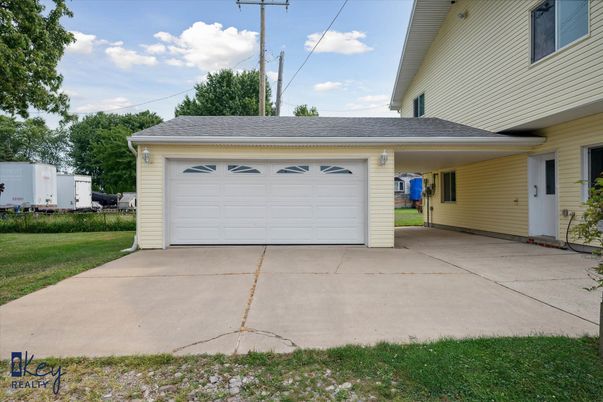 Detached Garage, Exterior