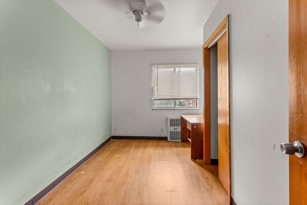 DE Listing image placeholder