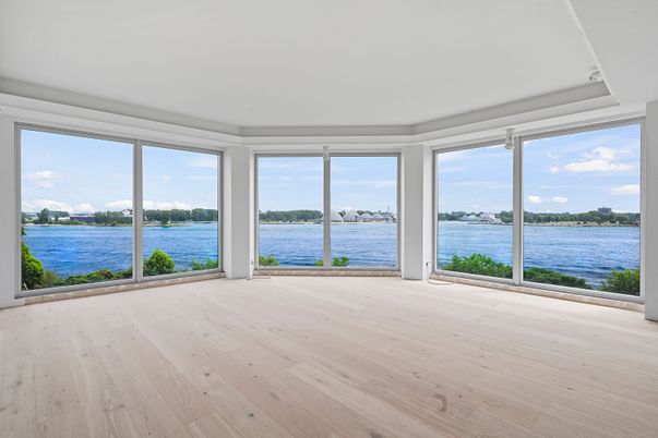Empty room, Interior, Sun Room, Water, Wood Texture Flooring