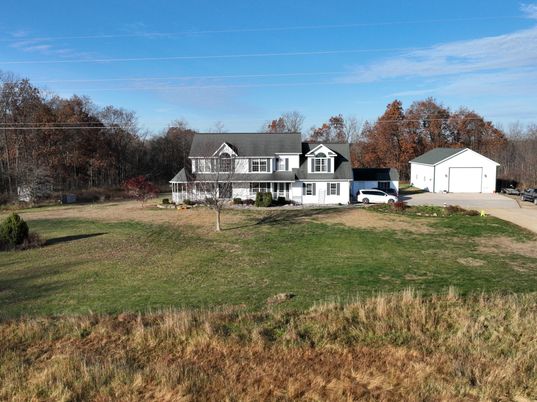 Backyard, Detached Garage, Exterior