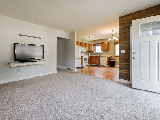 Chandelier, Interior, Kitchen, Wood Texture Flooring