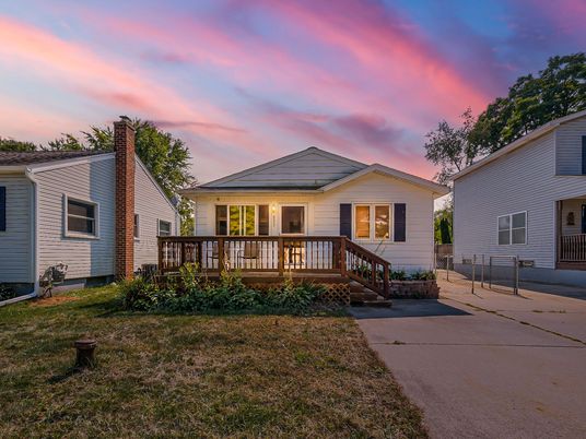 Backyard, Exterior, Facade, Farmhouse