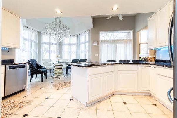 Chandelier, Dining room, Interior, Kitchen, Recessed Lighting