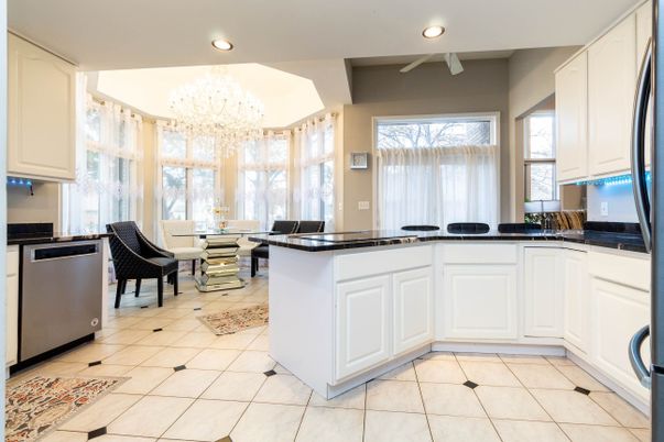 Chandelier, Dining room, Interior, Kitchen, Recessed Lighting