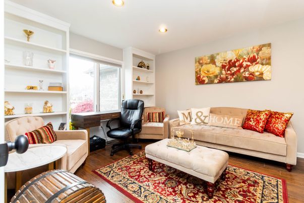 Home Office, Interior, Living room, Recessed Lighting, Wood Texture Flooring