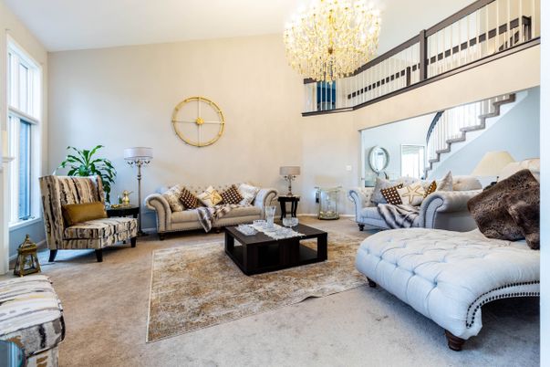 Chandelier, Interior, Living room