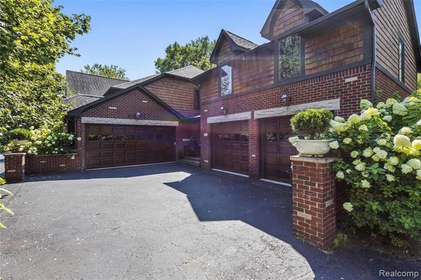 Attached, Exterior, Facade, Brick Facade, Brick Traditional