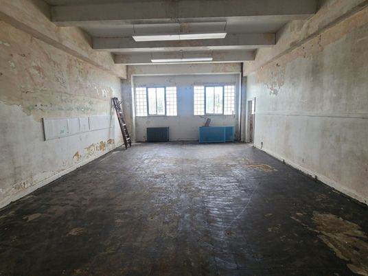 Empty room, Interior, Wooden Beams