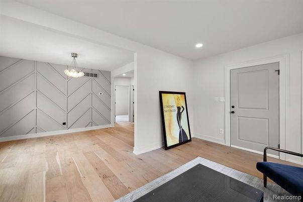 Interior, Pendant Lights, Recessed Lighting, Wood Texture Flooring