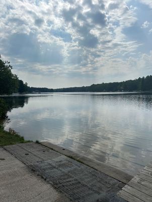 Exterior, Lake