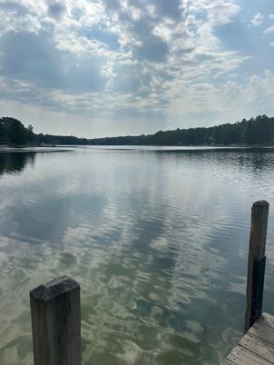 Exterior, Lake