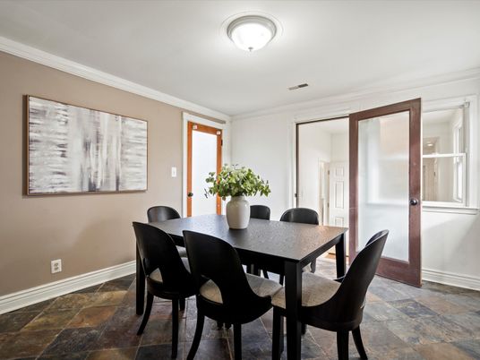 Dining room, Interior