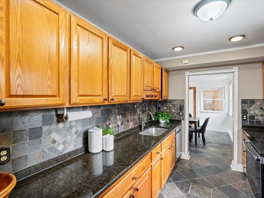 Dining room, Interior, Kitchen, Recessed Lighting