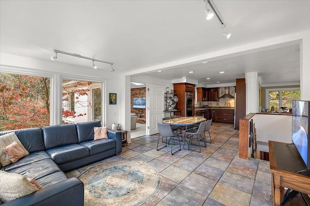 Dining room, Interior, Kitchen, Living room, Recessed Lighting