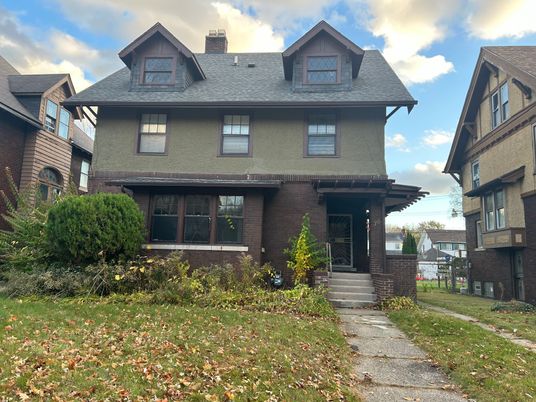 Exterior, Facade, Brick Facade, American Foursquare