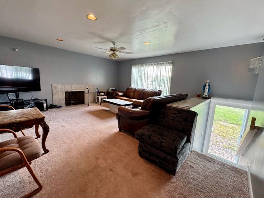 Fireplace, Interior, Living room, Recessed Lighting