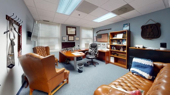 Home Office, Interior