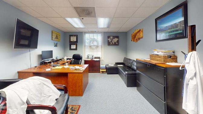 Home Office, Interior