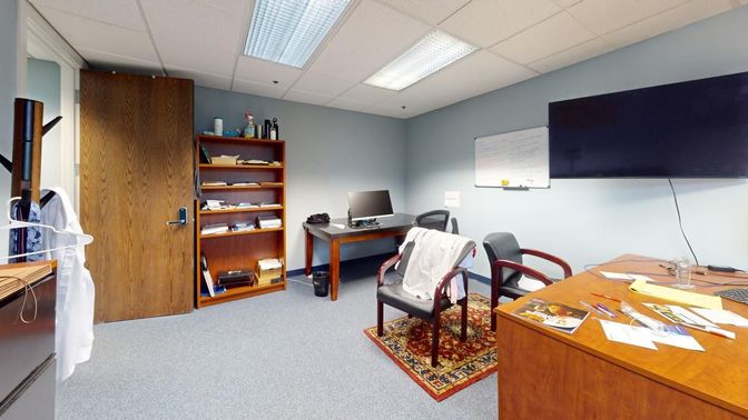 Home Office, Interior