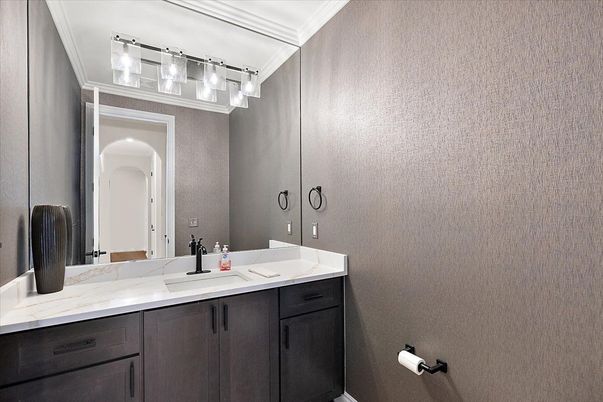 Bathroom, Dual Sink Vanities, Interior