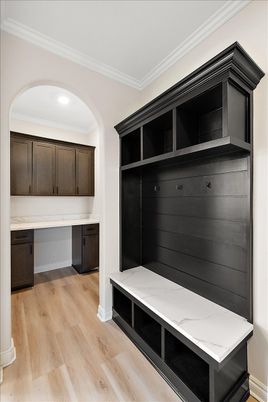 Interior, Recessed Lighting, Wood Texture Flooring