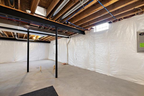 Garage, Interior, Wooden Beams
