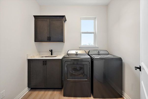 Interior, Washer, Wood Texture Flooring