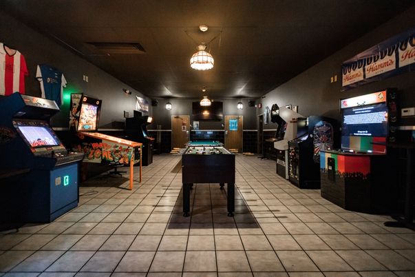 Billiard Table, Game Room, Interior