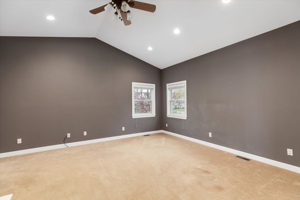 Empty room, Interior, Recessed Lighting