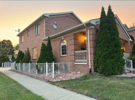 Exterior, Facade, Brick Facade, Brick Traditional