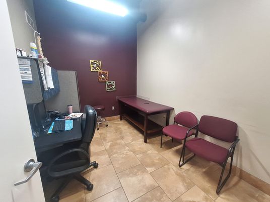 Home Office, Interior
