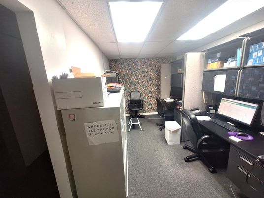Home Office, Interior