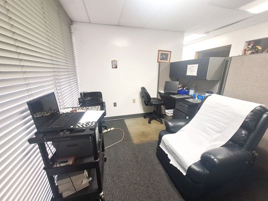 Home Office, Interior
