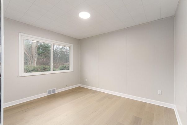 Empty room, Interior, Recessed Lighting, Wood Texture Flooring