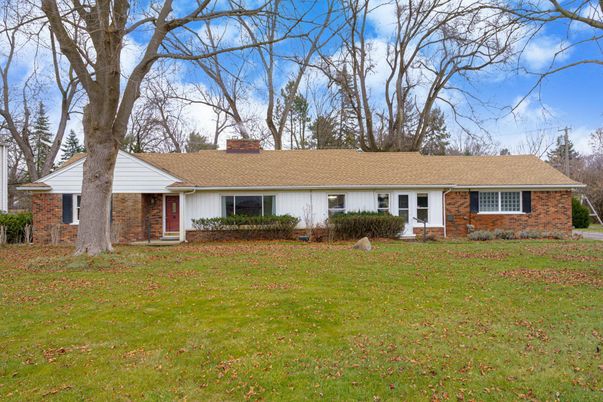 Backyard, Exterior, Facade, Brick Facade, Ranch