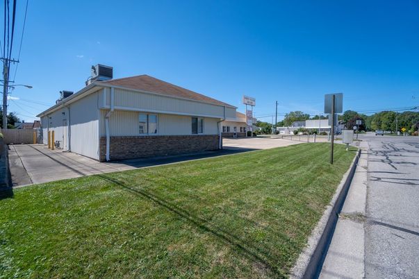 Backyard, Detached Garage, Exterior