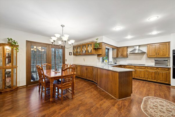 Chandelier, Dining room, Interior, Kitchen, Recessed Lighting, Wood Texture Flooring
