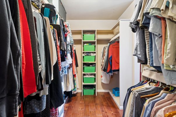 Interior, Walk-in Closets, Wood Texture Flooring