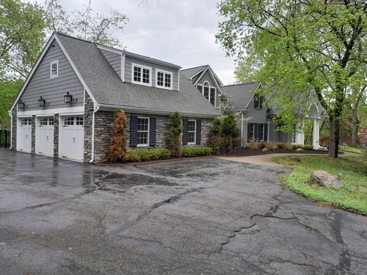 Attached, Exterior, Facade, Farmhouse