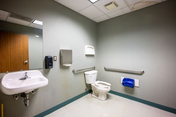 Bathroom, Interior, Recessed Lighting