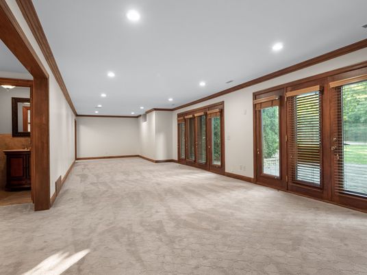 Empty room, Interior, Recessed Lighting