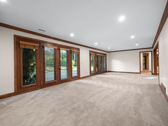 Empty room, Interior, Recessed Lighting