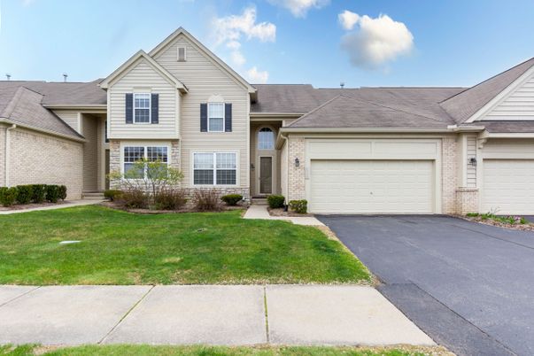 Attached, Exterior, Facade, Farmhouse