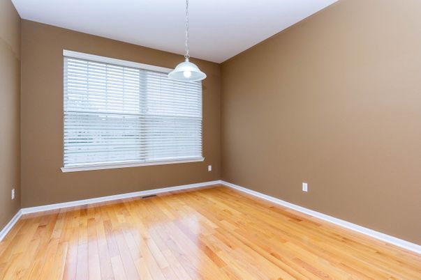 Empty room, Interior, Pendant Lights, Wood Texture Flooring