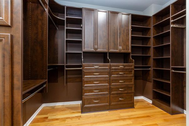 Interior, Walk-in Closets, Wood Texture Flooring