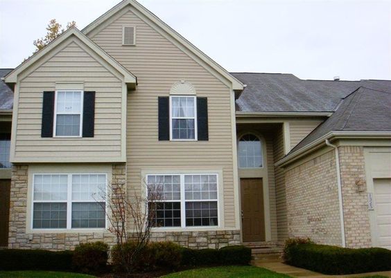 Exterior, Facade, Brick Facade, Rowhouse