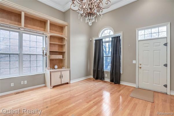 Chandelier, Empty room, Interior, Wood Texture Flooring