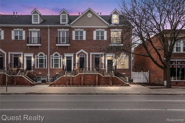 Exterior, Facade, Brick Facade, Georgian