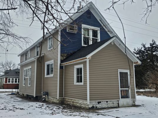 Exterior, Facade, Queen Anne Victorian